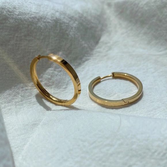 18K Thick Gold Plated Chloe Minimalistic Thin Dainty Hoops Earrings - Picture 2 of 7